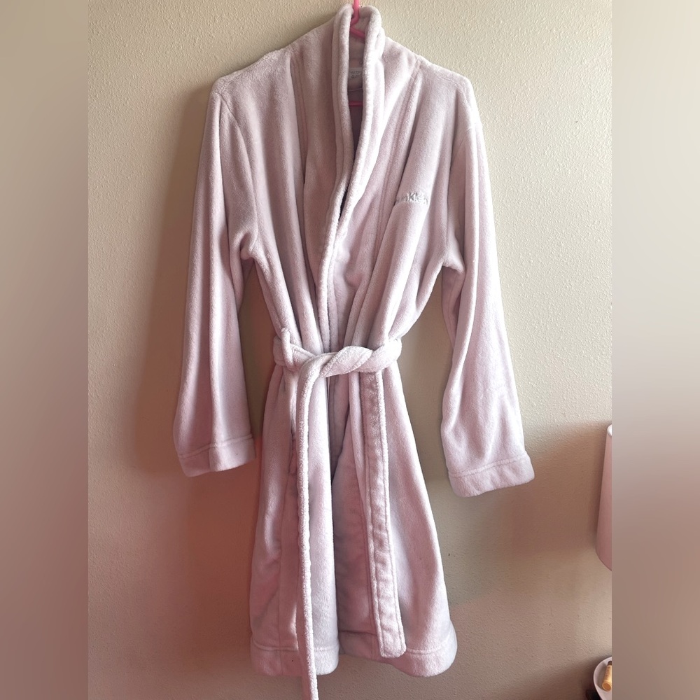 Pink Calvin Klein Robe/Sleepwear. Size medium.